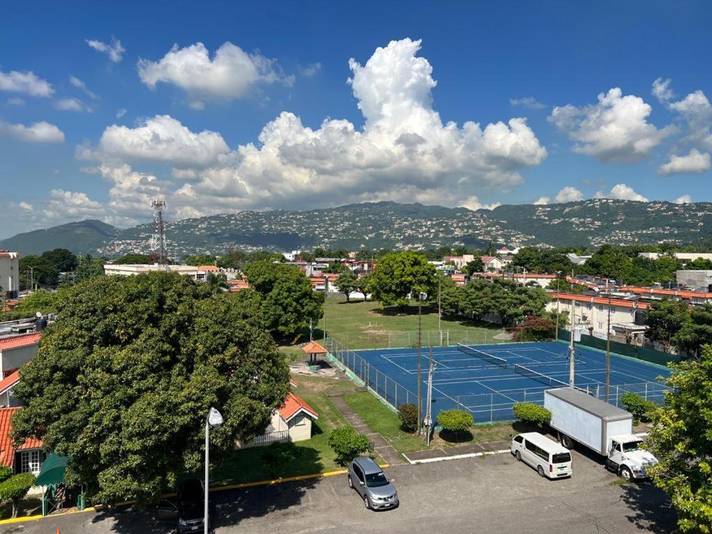 Vantage Place Kingston Bagian luar foto