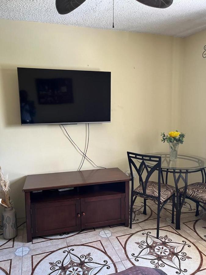 Vantage Place Kingston Bagian luar foto